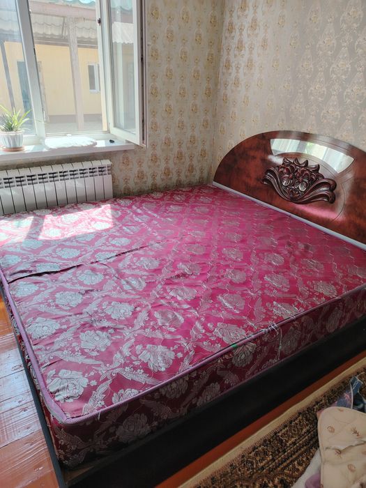 Кровать с матроцом.