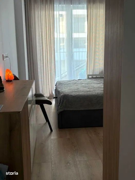 Apartament 3 camere , de 56mp plus 12mp balcon zona : Eroilor
