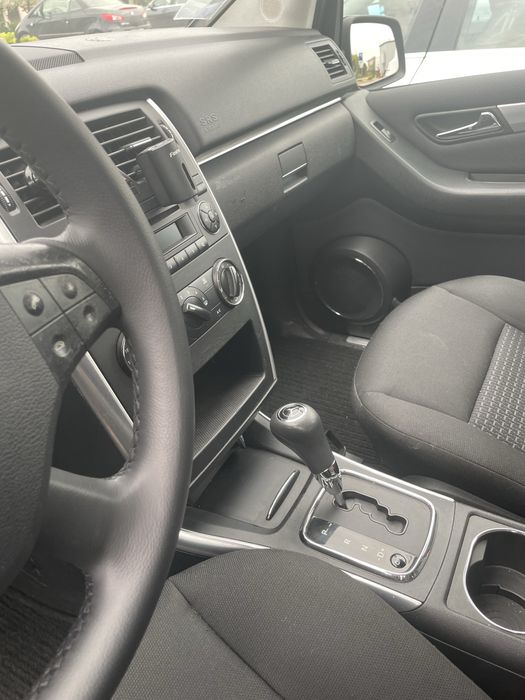 Mercedes B 180 cutie automata