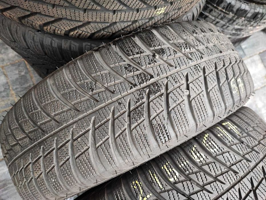 Set anvelope iarna 215/65/17,215 65 R17 17 Bridgestone cu montaj