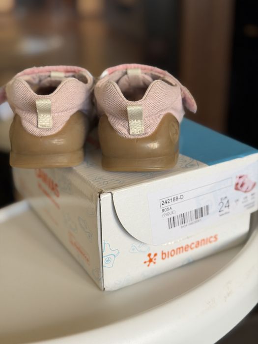 Biomecanics Canvas marime 24