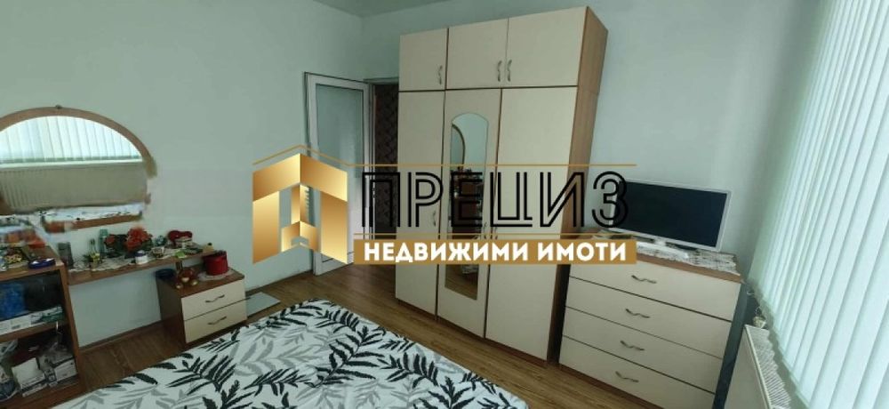 Продажба 3-стаен гр. Шумен - Добруджански 76m² - снимка 2