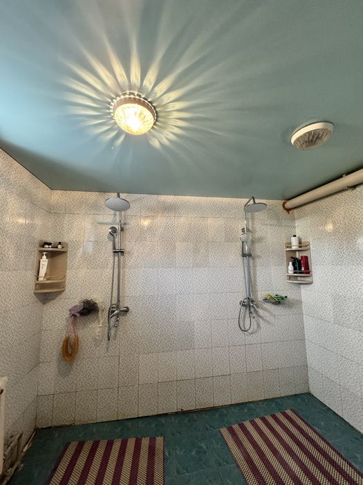 Продается пол дома в отличном районе