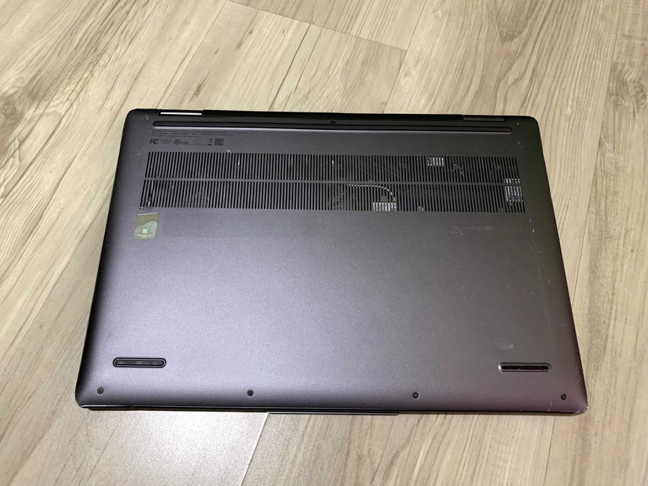 Lenovo Yoga 7 intel ultra 7 - 155U Ram 16Gb Ssd 1Tb 16" touch