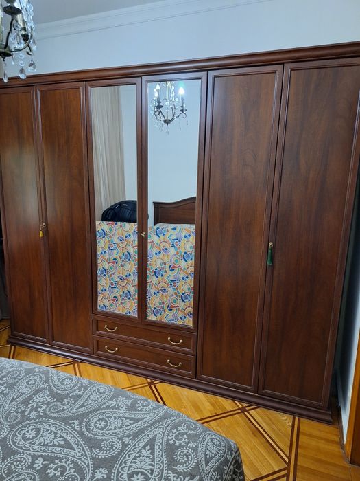 Продаётся спальный гарнитур