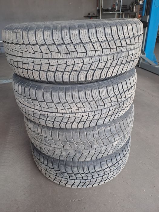 Anvelope 215 65 R16 vara-iarna, Duster, Nissan, Kadjar, Kia, Hyundai