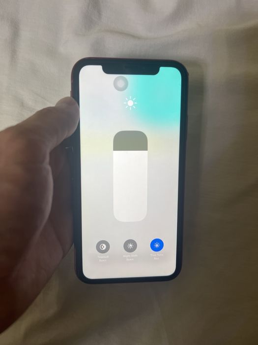Iphone Xr 128 Red emkost 76%