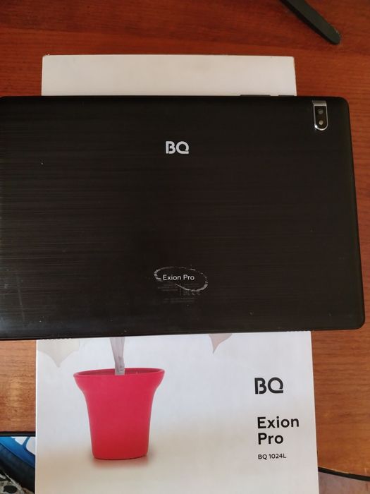 Продам планшет Bq, 32gb,сим,недорого