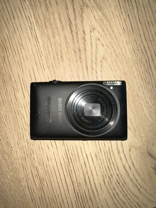 Фотоапарат Canon ixus 220