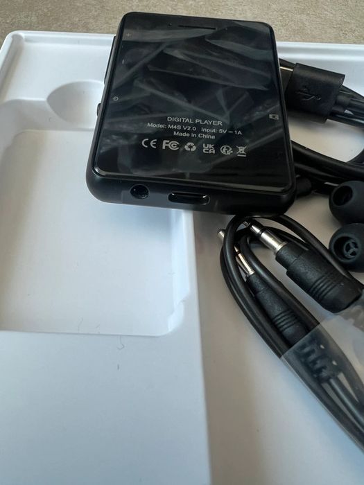 MP3 player 128GB, ecran tactil 2.4”, Bluetooth 5.3, FM, slot TF 256GB