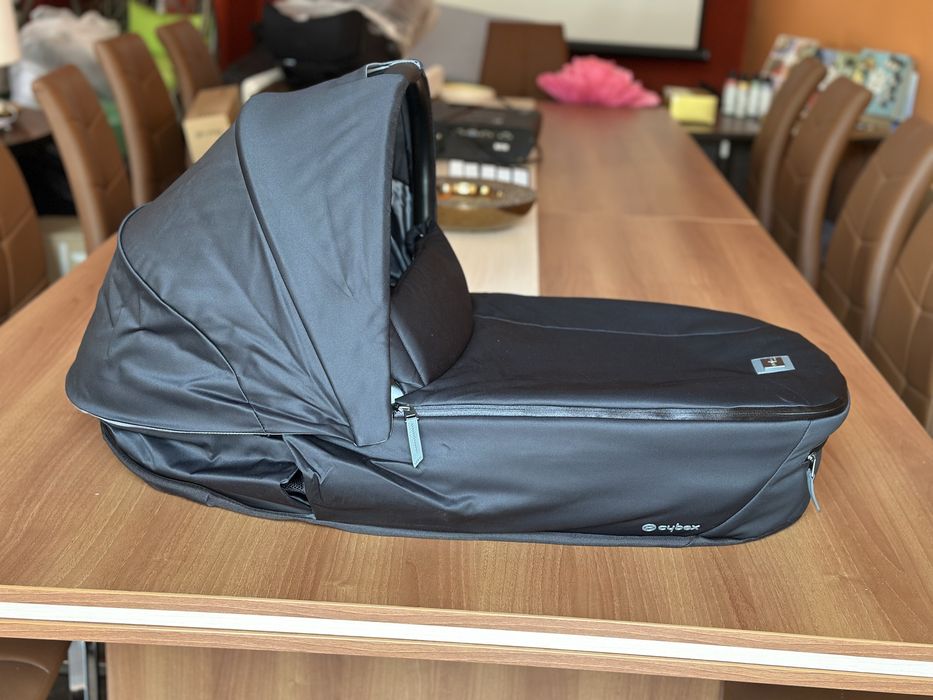 Cybex Priam 4 /e-PRIAM Lux / Onyx Black