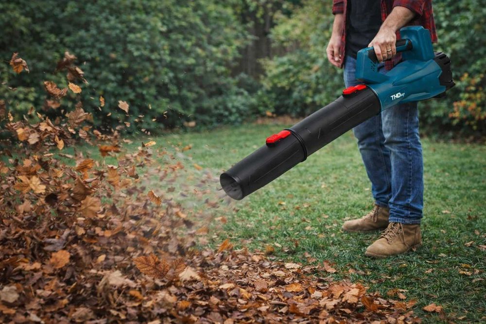 Suflanta frunze THO pe acumulator puternica usoara