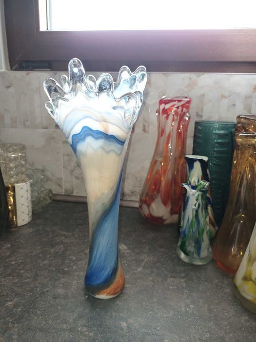 Стъклени вази тип Мурано