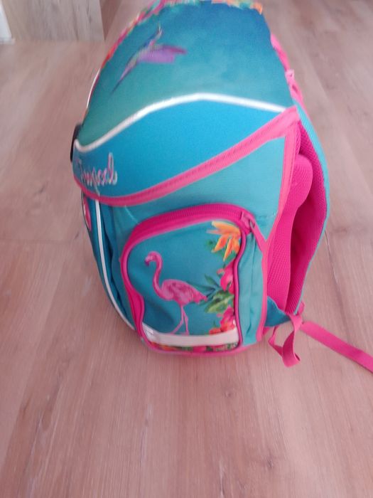 Раница за училище