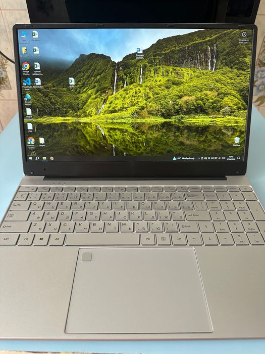 Ноутбук в идеальном состоянии