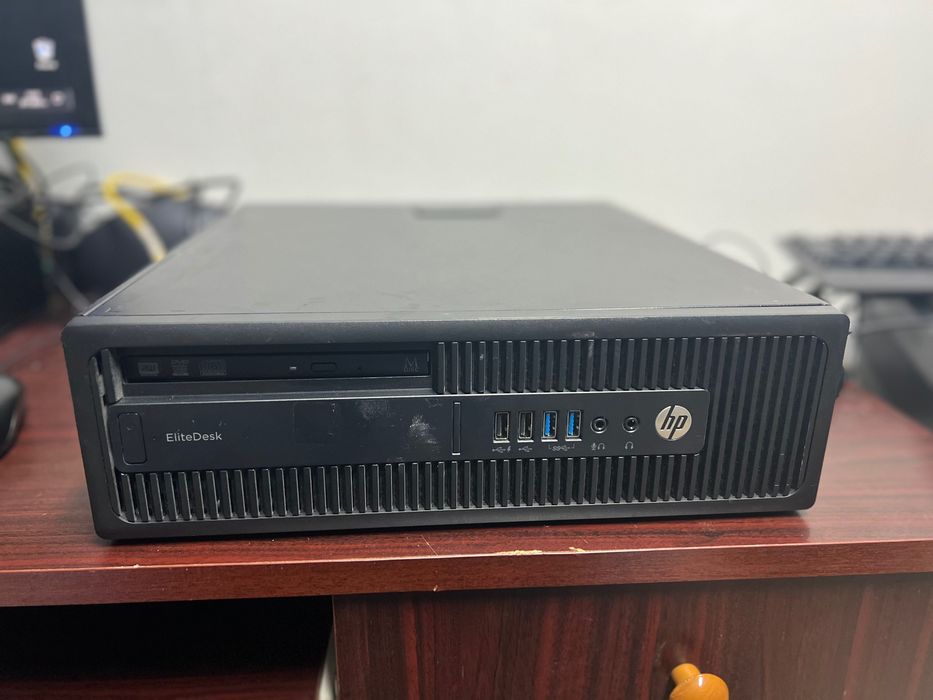 Настолен компютър HP EliteDesk 705 G2