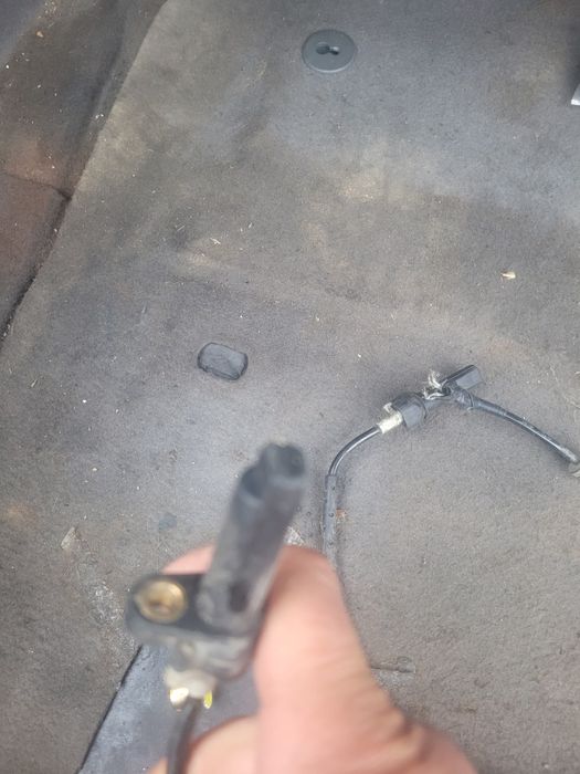 Датчик АБС бмв е39 до рест задни правый и левый