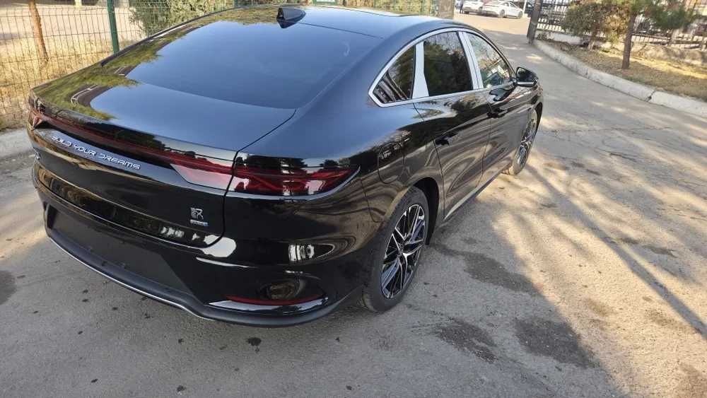 BYD HAN L nasiyaga va naqtga chiqazib beramiz