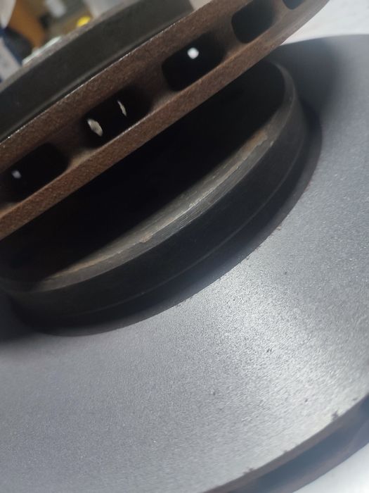 Тормозные диски на Мерседес 203