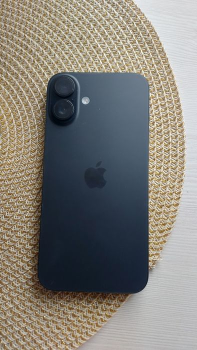 Iphone 16 plus foarte bun sau schimb cu ipjone 15 pro max