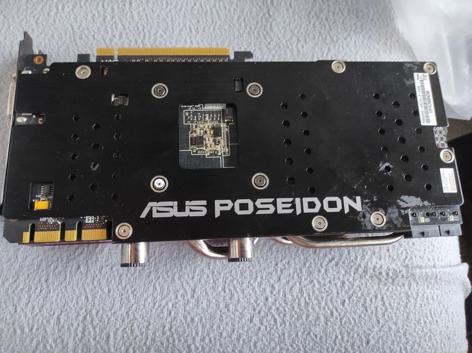 Placa video GTX 770 POSEIDON pentru piese..