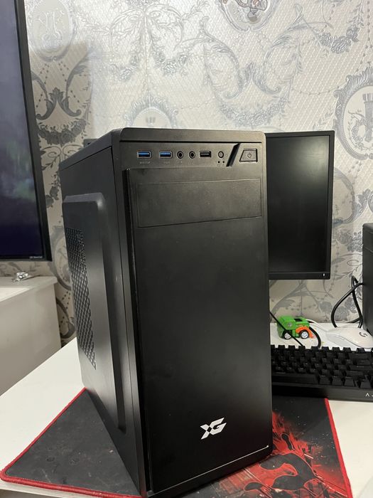 Полу игровой системник