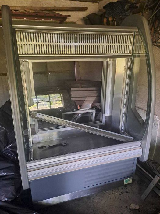 Витрина за торти