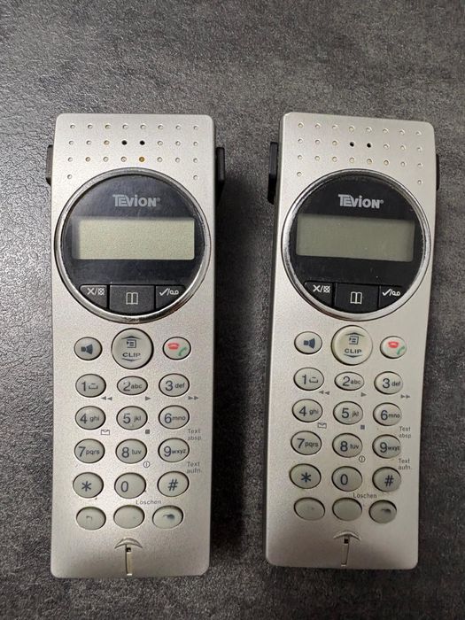 Vand telefon fix anii 2000