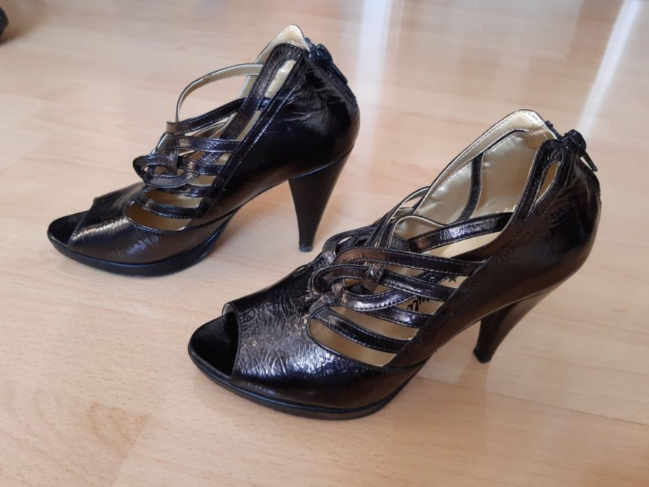 Pantofi de damă