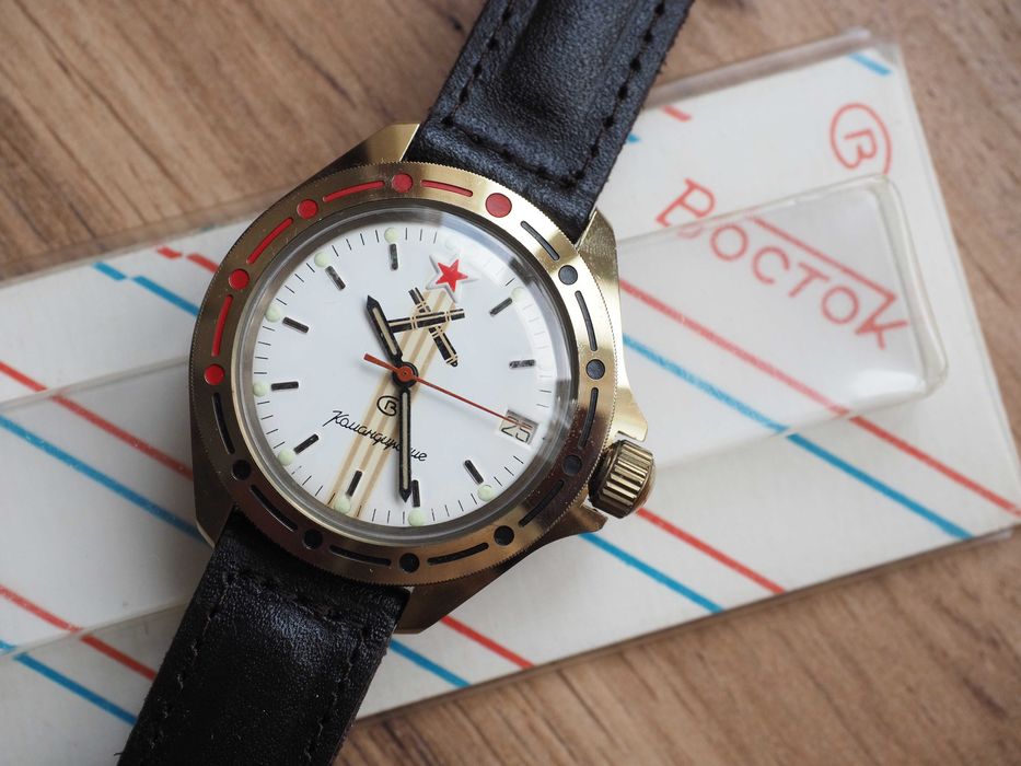 Ceas sovietic mecanic Vostok Komandirskie, NOU, cutie, rezist. la apă