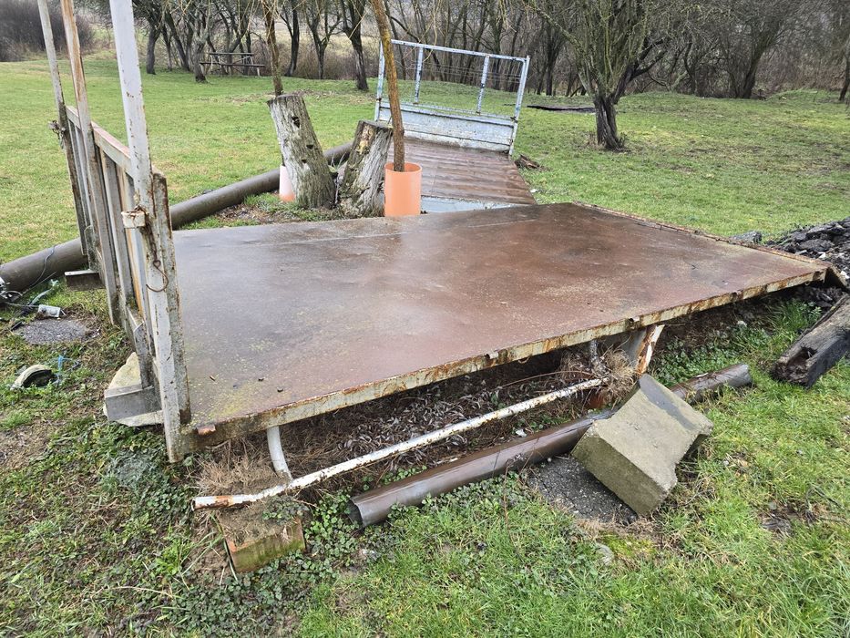 Vând benă camionetă