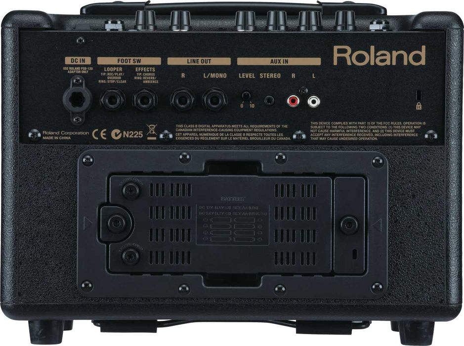 Boxa Roland AC-33