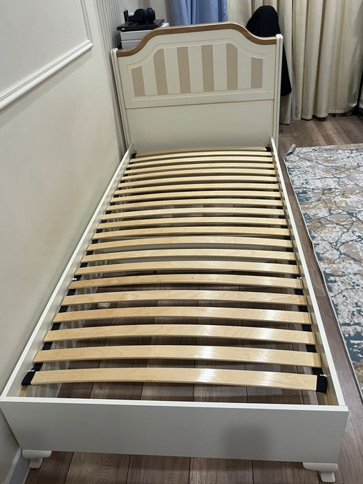 Продаёться кровать