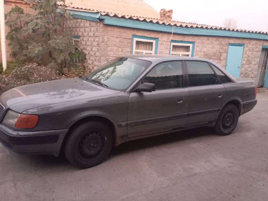 Продаю Ауди 100 (С4)