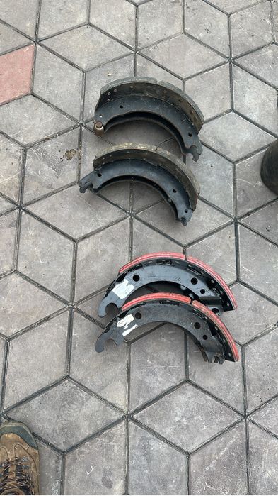 Тормазные колодки на полуприцеп