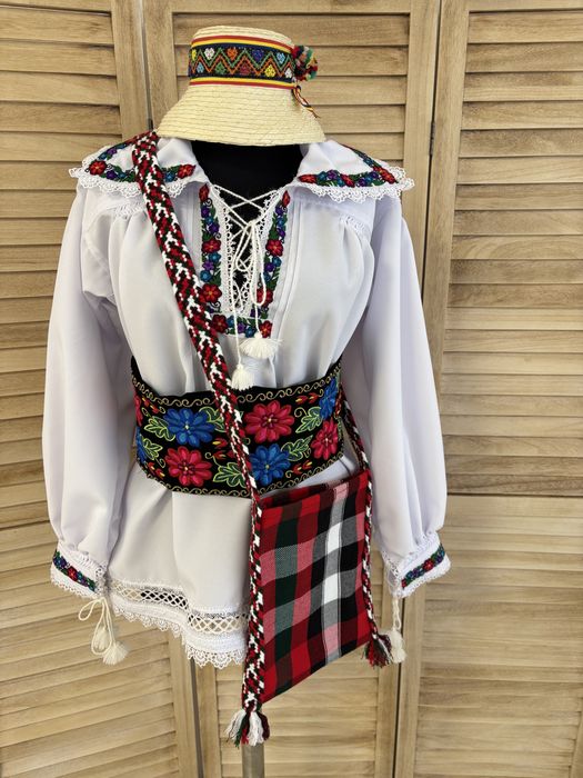 Costum popular din Maramureș pentru barbati!