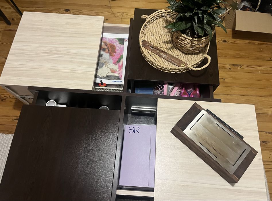 Холна маса в два цвята