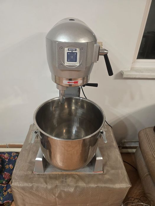 Продам кондитерское оборудование