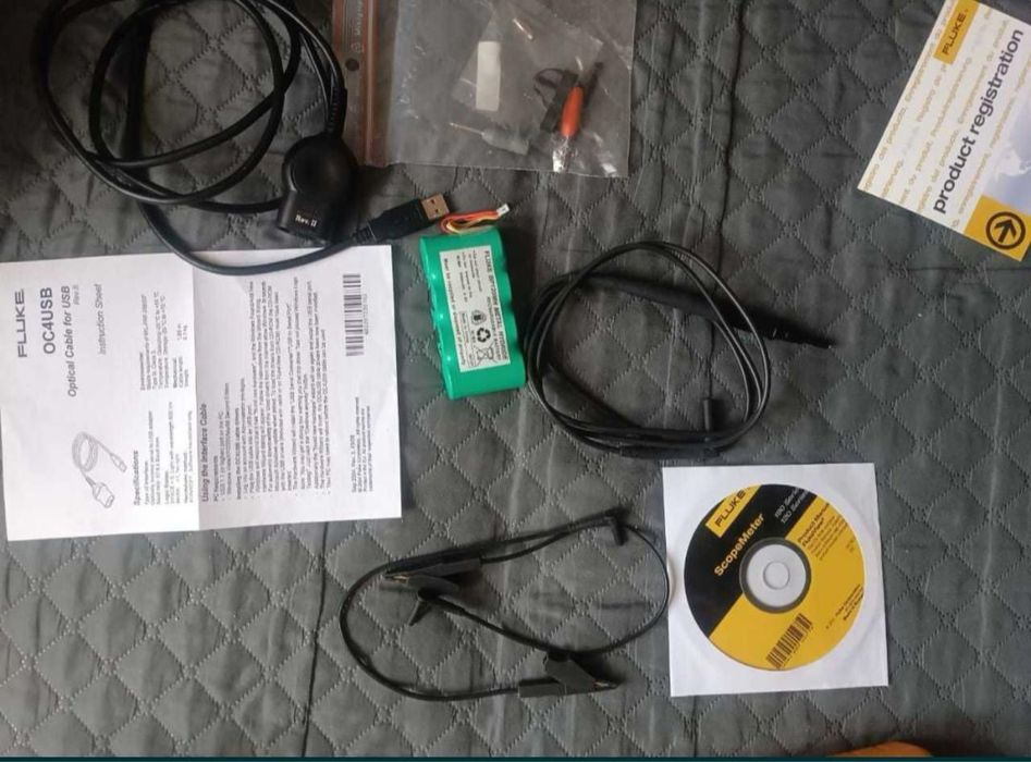 Продам Fluke 123