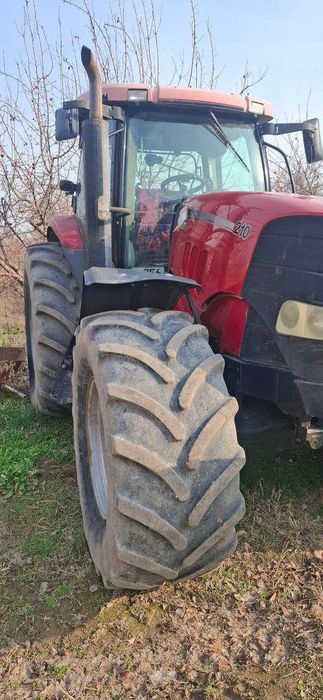 Продаётся Трактор СASE PUMA-210