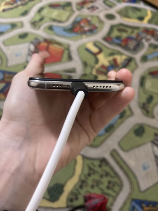 ПРОДАМ/ОБМЕН Iphone xs 64gb акб 96