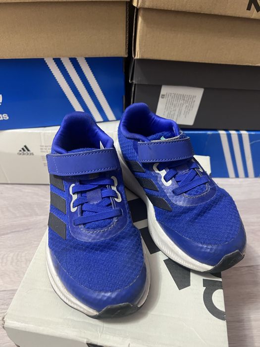 Кроссы Adidas 28 размер