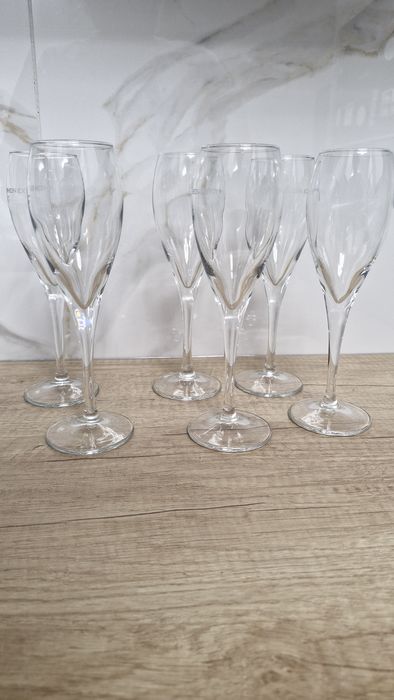 Set 6 pahare vin spumant
