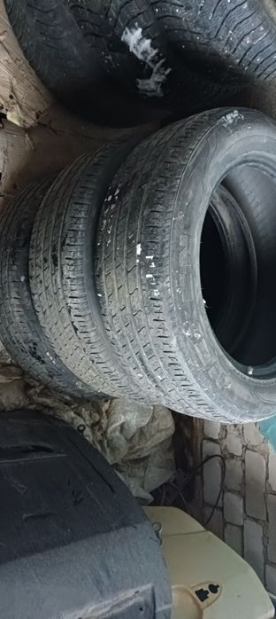 Продам резину на авто на 18