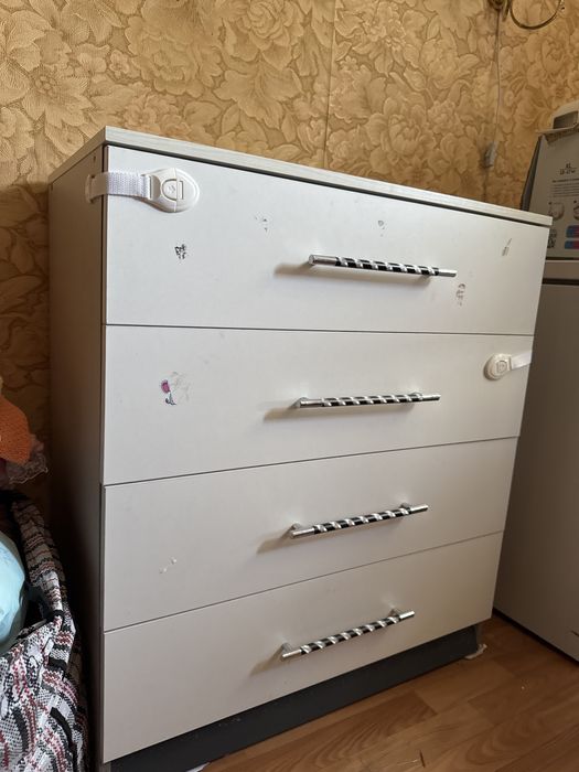 Комод в спальню.
