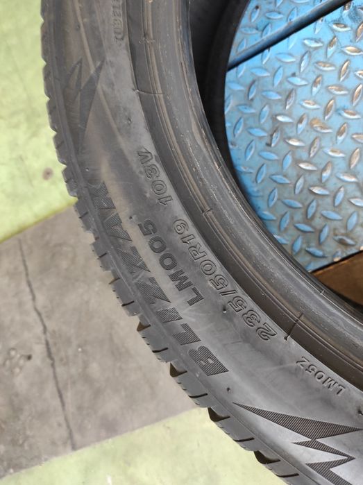 Зимни гуми Bridgestone 235/50/19
