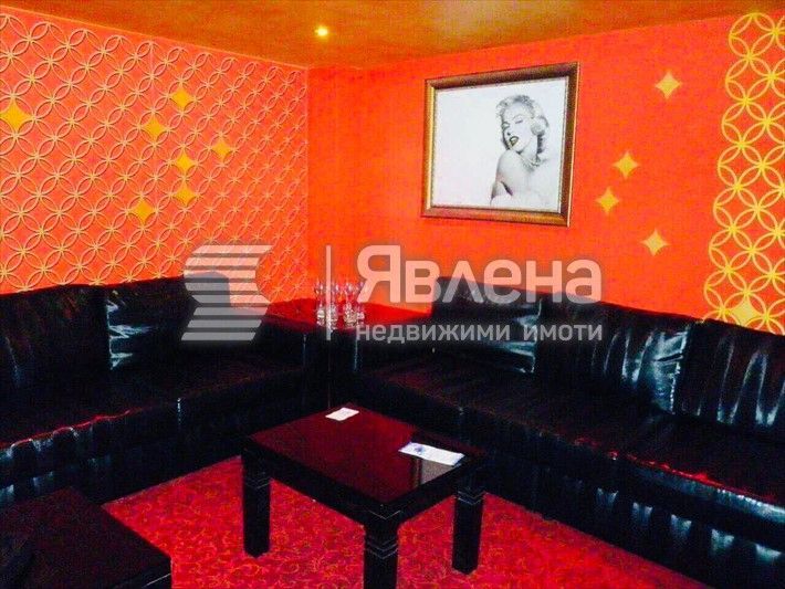 Инвестиционен имот в идеалния център на Варна!