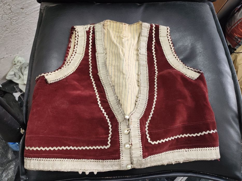 Старо елече елек носия