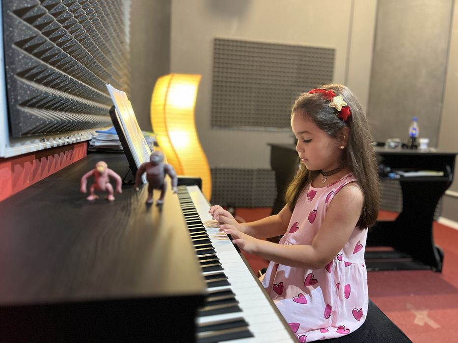 Ore de pian în Ghencea – Studio profesional