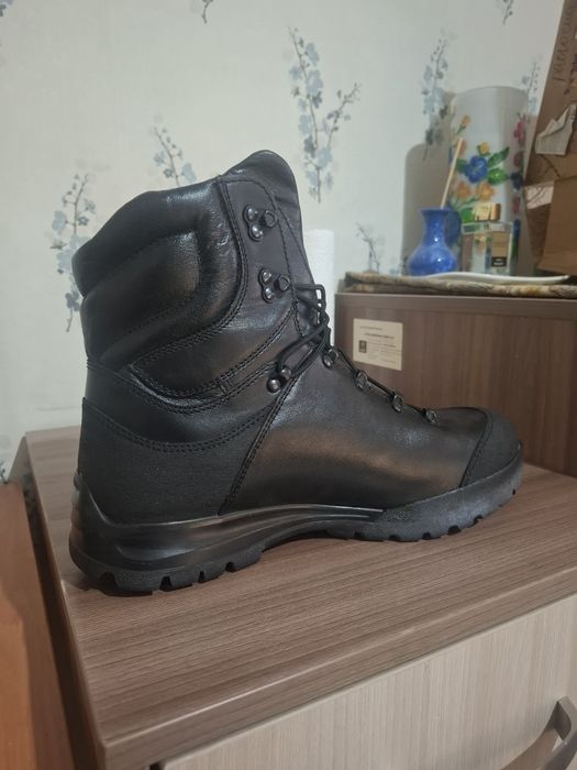 Продам Ботинки фирмы Бутекс